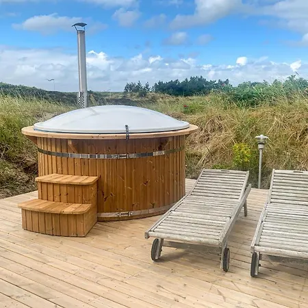 Casa de Férias Gorgeous In Hvide Sande With Wifi Bjerregård